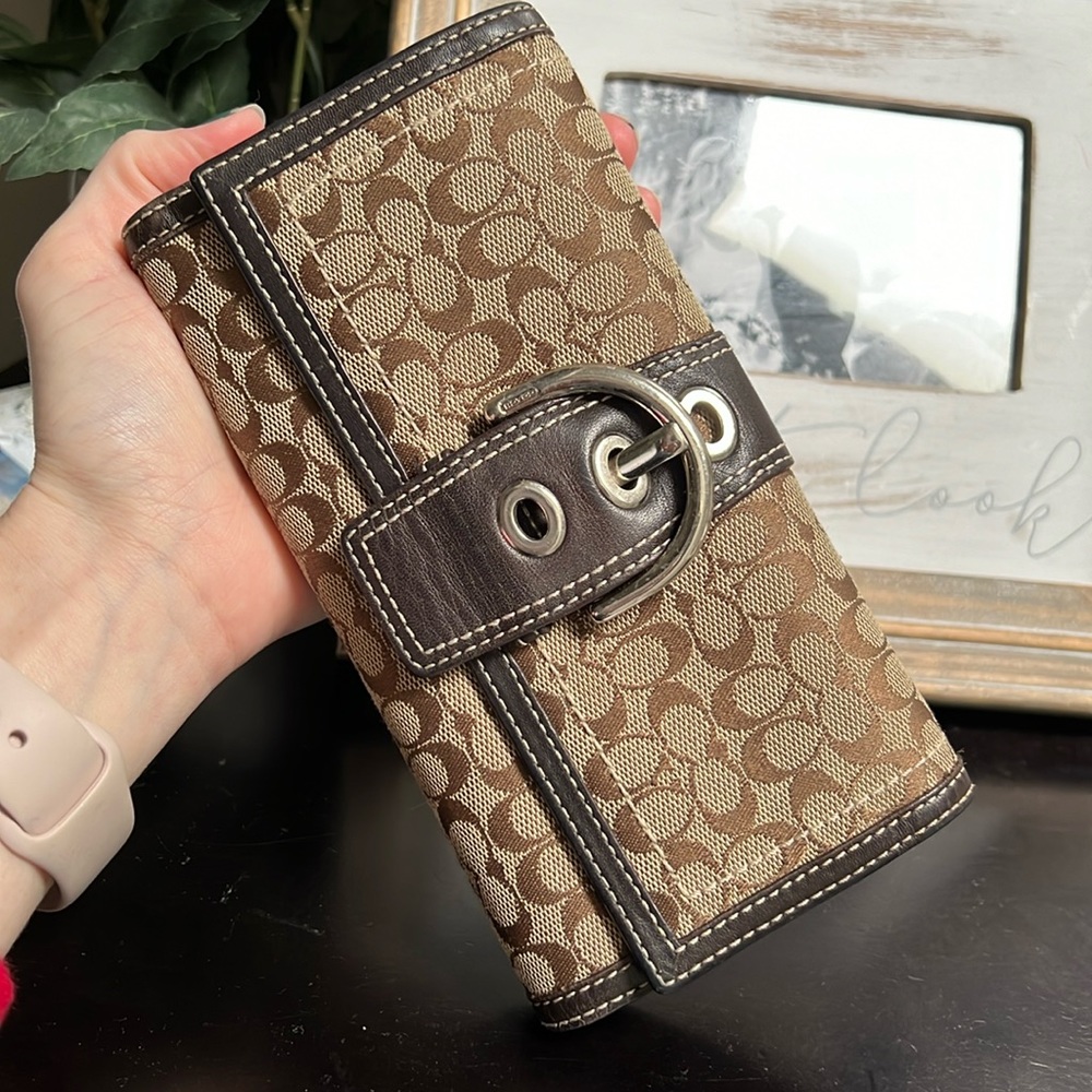 Coach wallet